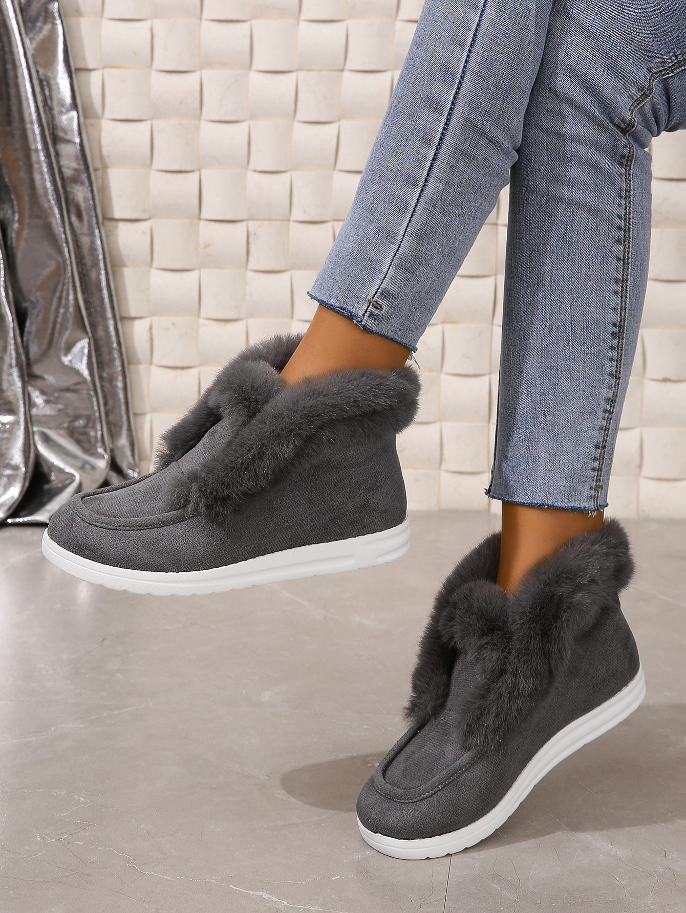 Plus-size color thick soles with fleece and thick fur suede snow boots for women to keep warm_voghion.com