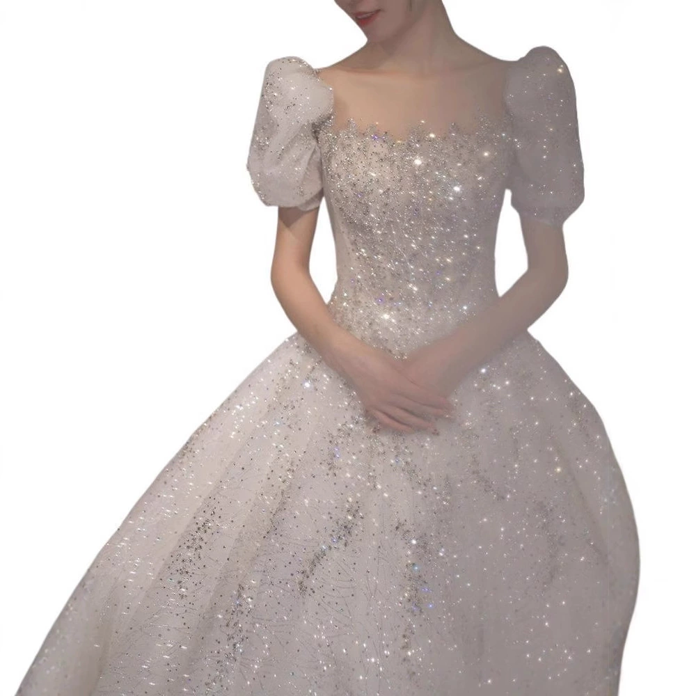 Свадебное платье French Bridal 2026 — дворцовый стиль, густая отделка, длинный шлейф, для беременных