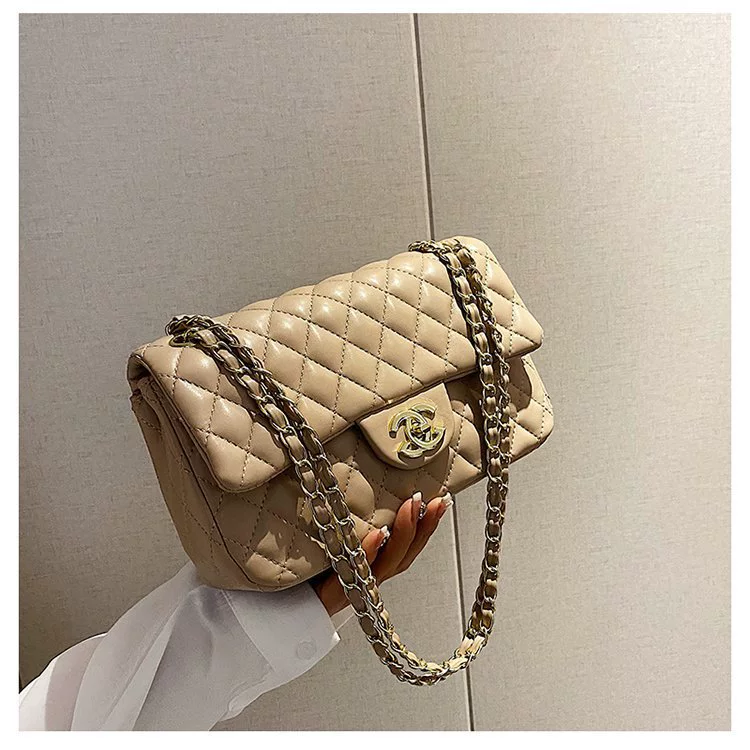 Плечевая сумка, одноместная с ромбовидной стёжкой и цепочкой, «Chanel»-стиль, 1 кг