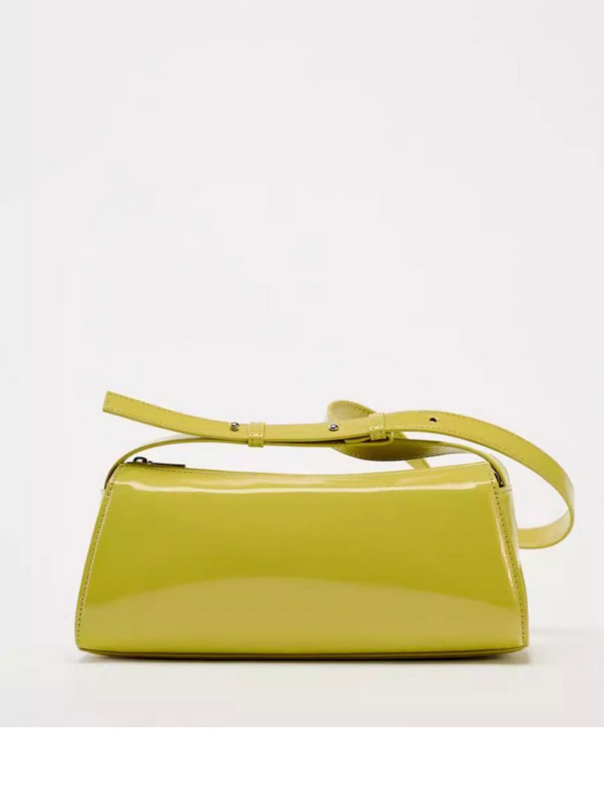 Venta al por mayor transfronteriza ZR casa verano nuevos bolsos de mujer color caramelo todo fósforo simple acolchado un solo hombro axila bolso casual
