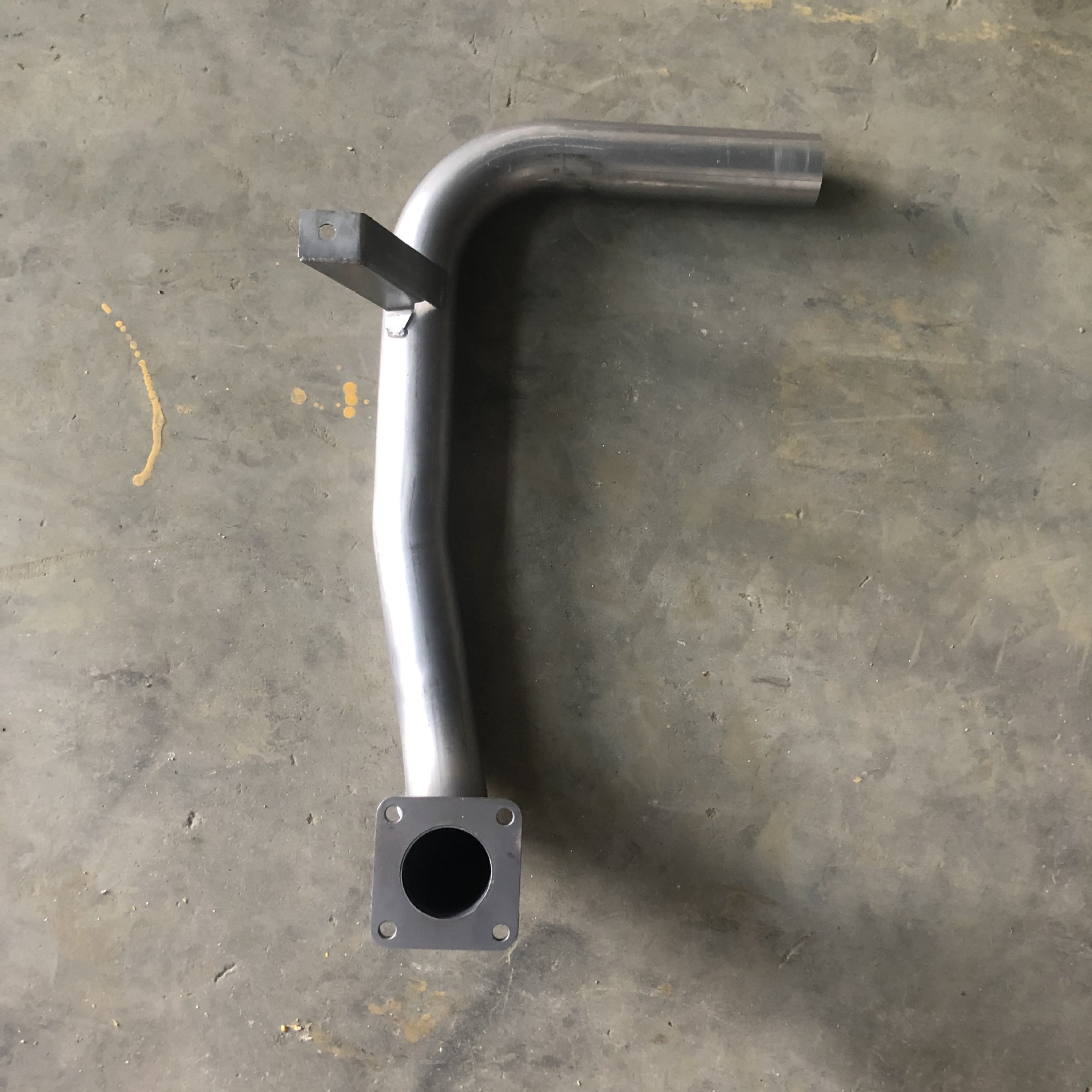 山推  SD32 推土机 管24G-74-02000 推土机  机械 配件