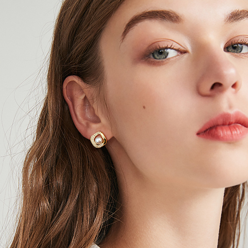 fashion diamond-studded square earrings