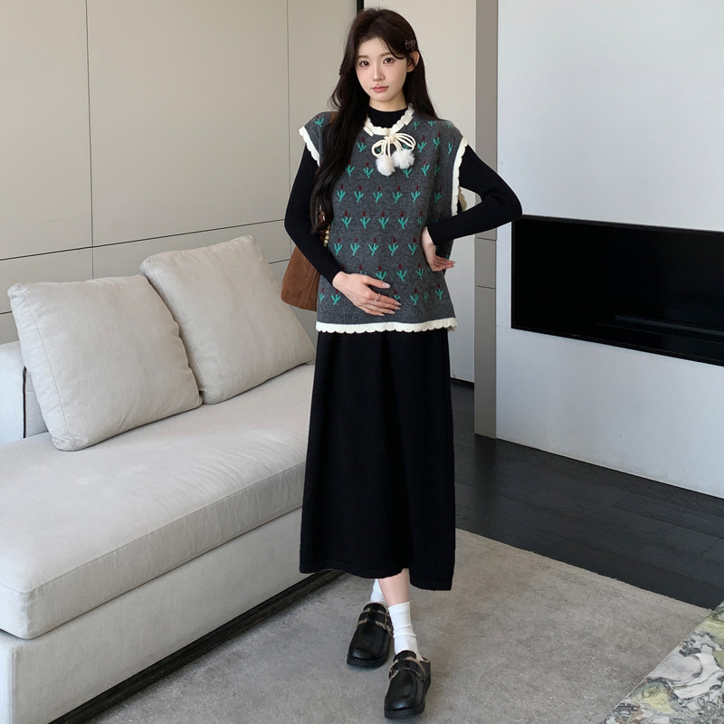 现货2025孕妇秋冬新款时尚减龄显瘦提花马甲毛衣+打底裙孕妇套装|undefined