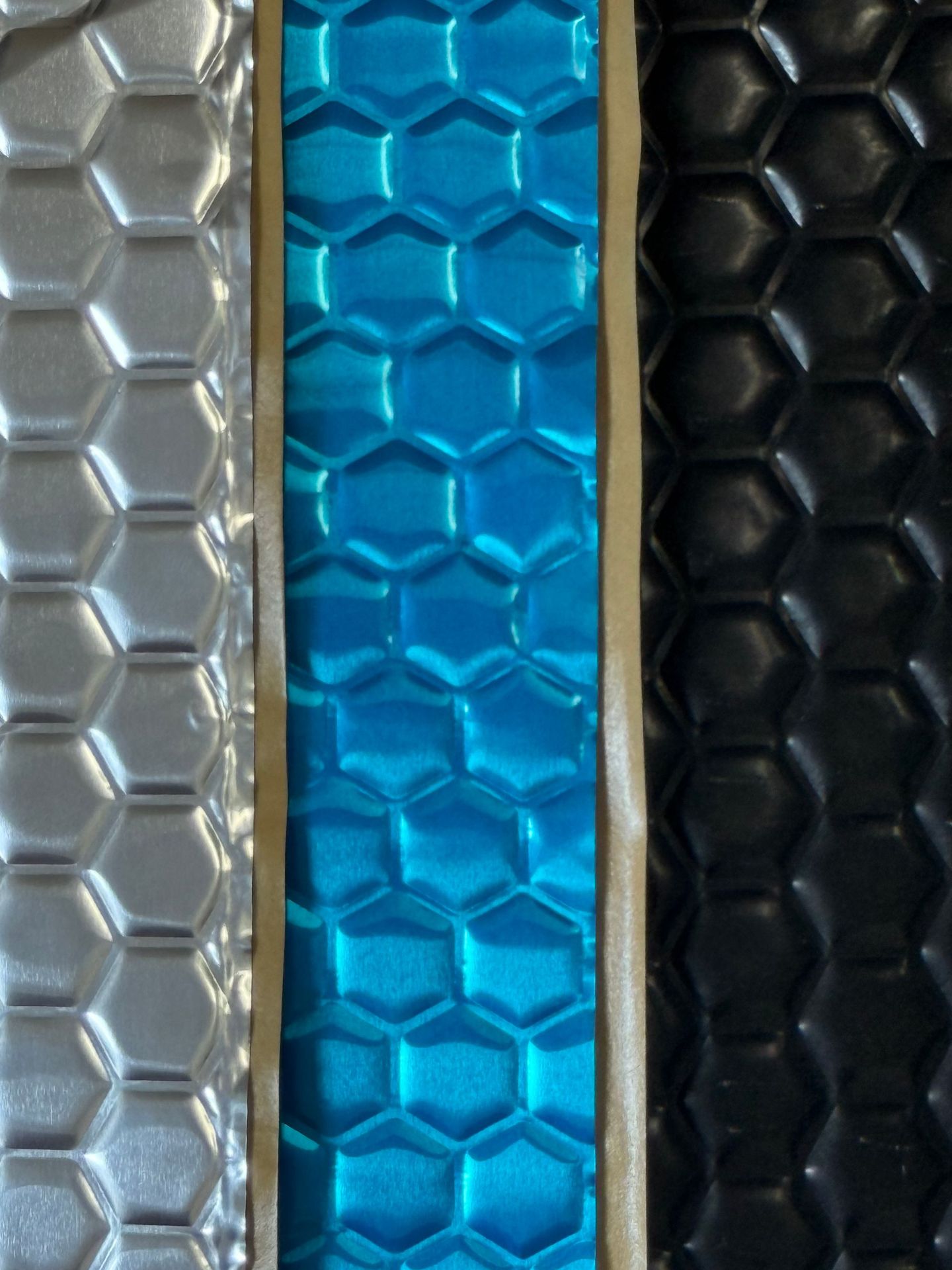 Car vibration dampening panels, sound-absorbing cotton, noise-reducing aluminum foil butyl rubber, insulation and noise-reduction materials for all four doors of the car