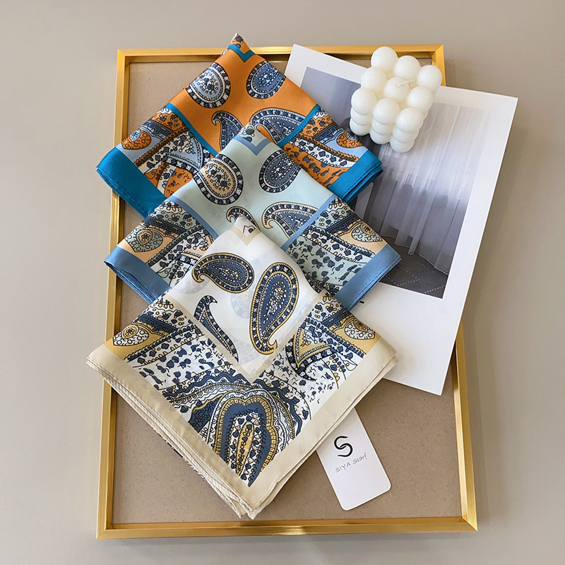 Coreano simple personalidad moda bufandas cuadrada nicho retrógrado patrón impreso bufandas de seda damas ropa profesional con bufandas