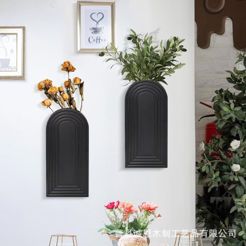 木製の花瓶の壁の装飾は瓶の乾いた花の花瓶を掛けます。|undefined