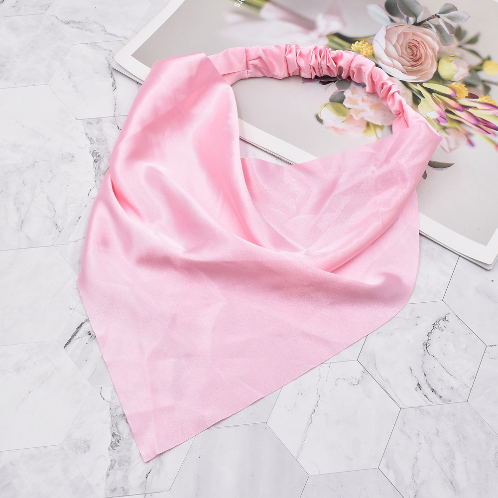 Simple Fashion Retro Satin Pure Color Triangle Headband display picture 5