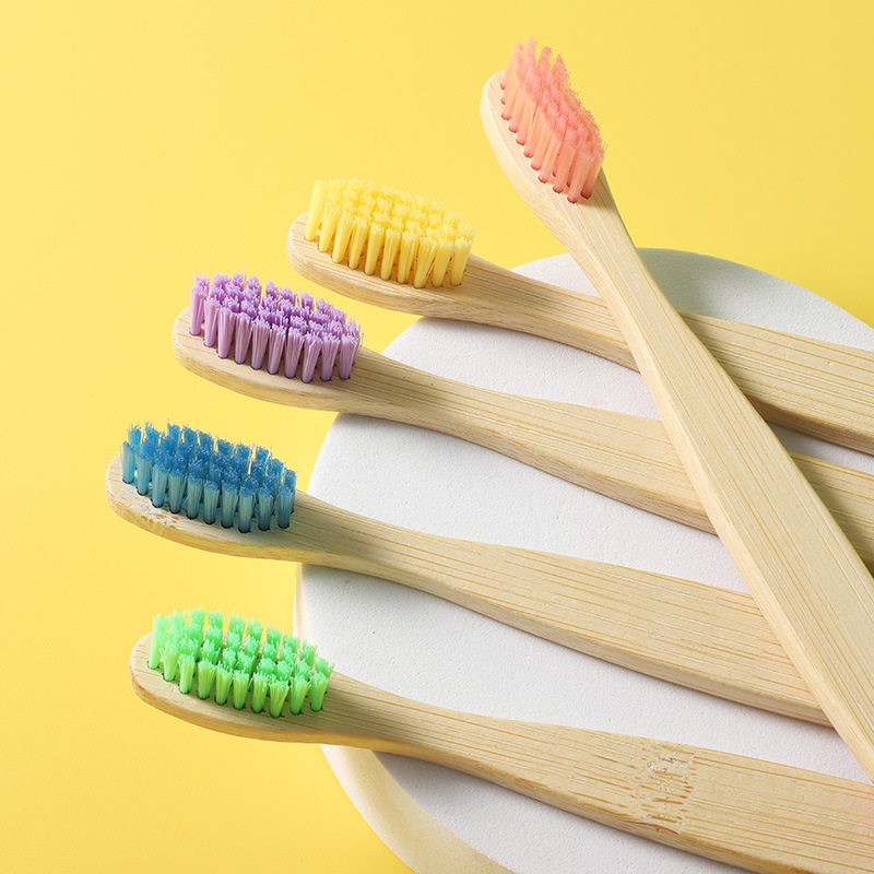 Cabeza de muñeca para niños pintura plana cepillo de dientes de carbón de bambú adulto cerdas suaves hogar cabeza pequeña filamento suave cabeza de cepillo pequeño cepillo de dientes de Bambú