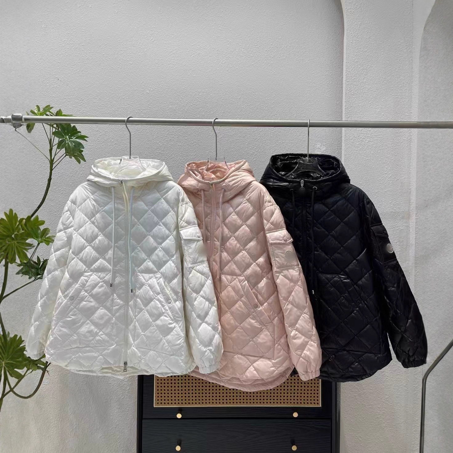 Autumn and Winter New High-Quality Quilted Loose A-Line Hooded Women's down Jacket Goose down Jacket 303