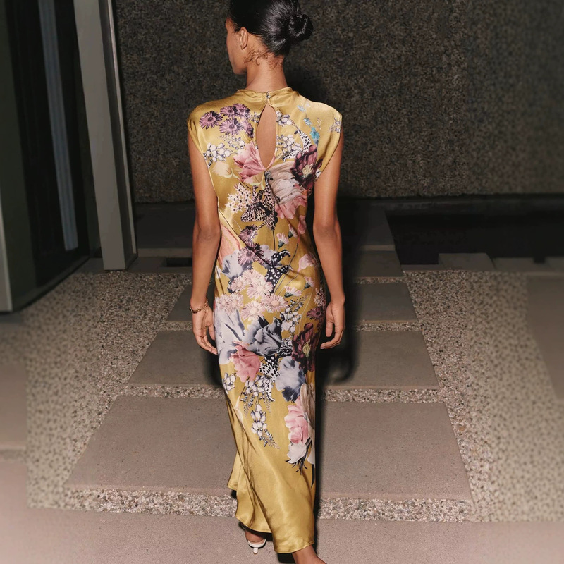 High-End 2026 Yellow Sleeveless New Style Cheongsam for Women, Retro Style, Beautiful Dress Suitable for Daily Wear