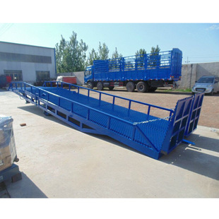 Container loading container boarding bridge mobile outrigger slope ramp bridge logistics station cargo transport handling tools