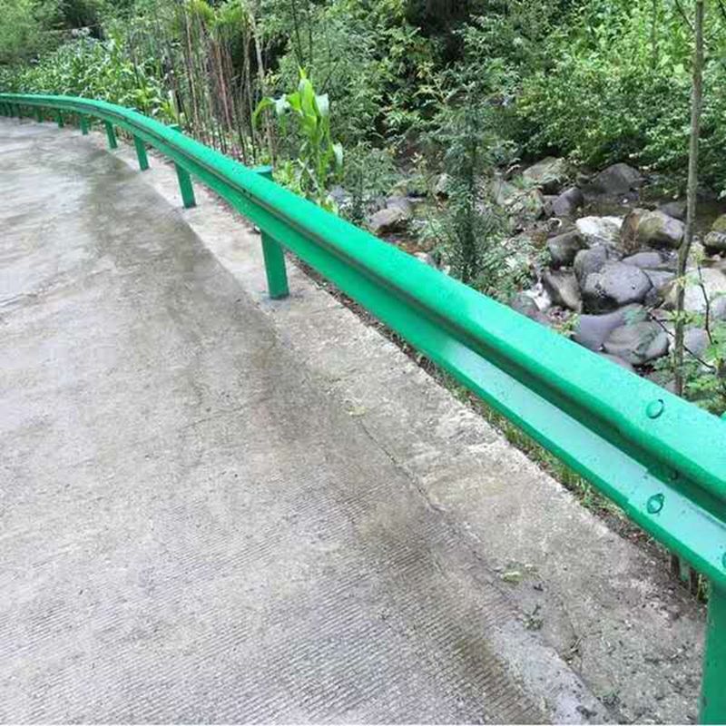 高速公路波形护栏板乡镇公路防撞波形护栏板热镀锌
