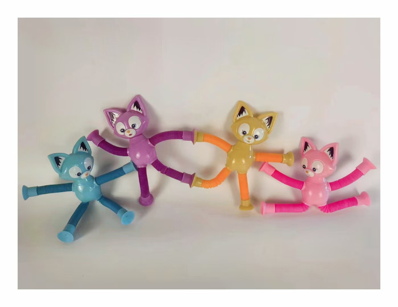 Juguete de tubo telescópico de jirafa con ventosa luminosa y versátil popular transfronterizo juguete educativo de descompresión para niños juguete popular de celebridades de internet