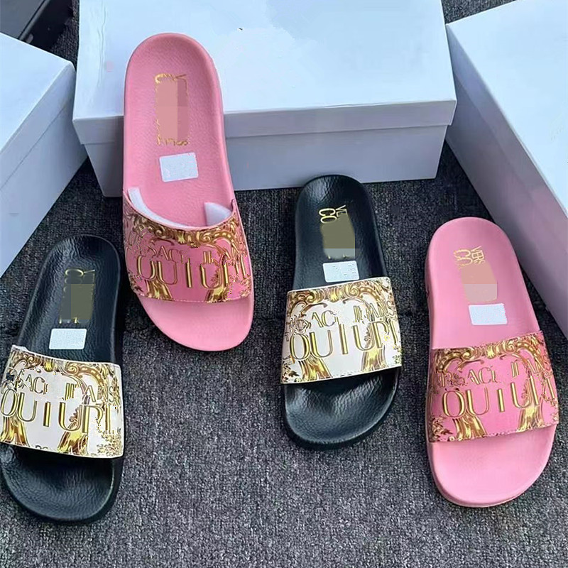 2025 Summer New High-End Outdoor Wear Medusa Head Print Letter Lightweight Non-Slip Flat Pink Slippers