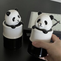 パンダの陶磁器のつまようじの筒のつまようじの箱の家庭用つまようじの収納箱のかわいい精巧な綿棒のつまようじのつまようじの箱の高級な軽さ