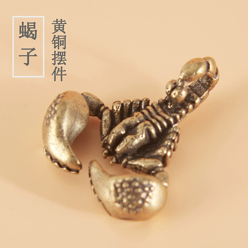 Ретро латунь-скорпион брелок для ключей Скорпион Ремесла Creative персонализированный рабочий стол для домашнего обустройства небольшие украшения оптом