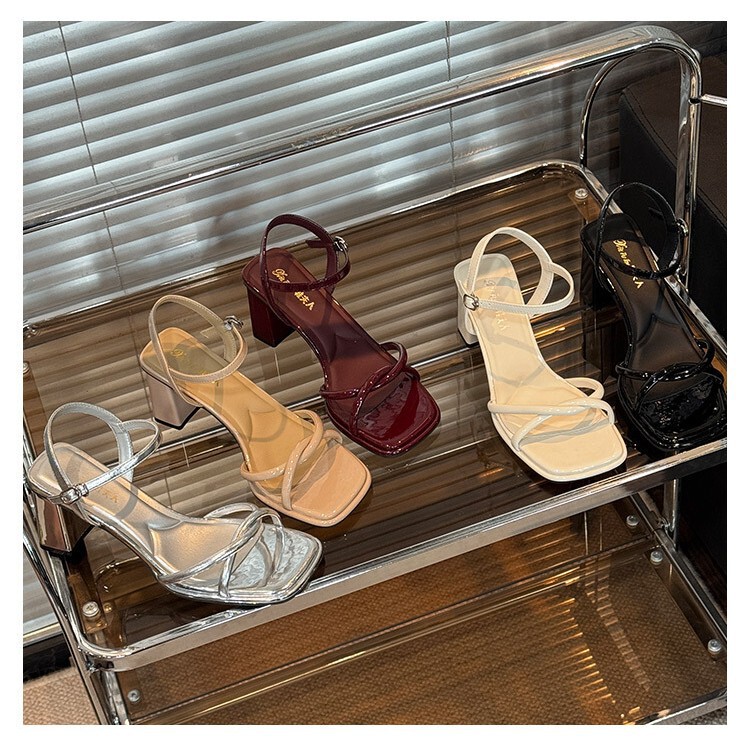 Effibonmei Silver High-Heeled Sandals 2025 Summer French Style with Skirts, Beautiful Sandals That Are Not Tiring for the Feet, Ready for Sale