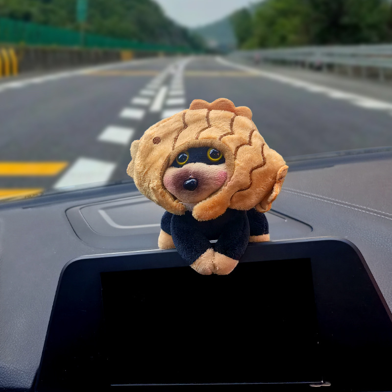 Adornos de coche Pantalla de control central de coche Pantalla de fiesta Decoración de pantalla de abeja Muñeca de perro Muñeca de coche Lindo