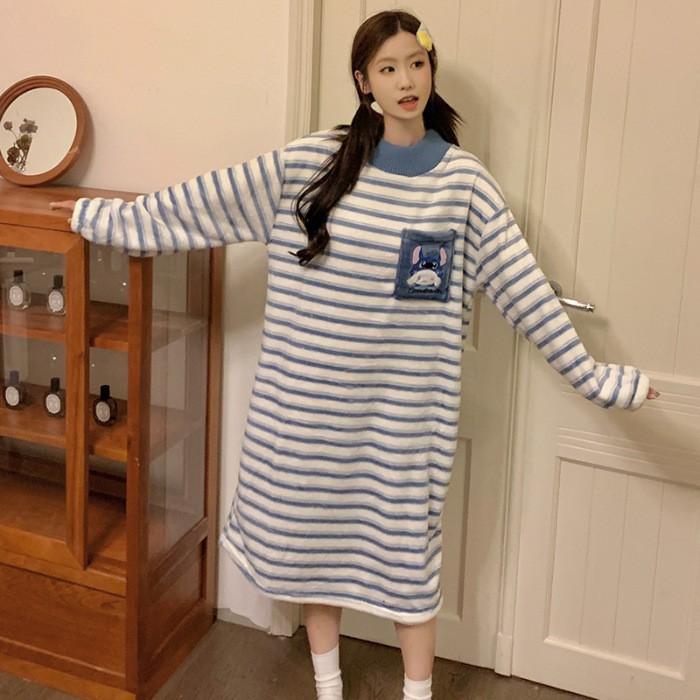 Otoño e invierno camisón de manga larga de las mujeres a rayas cálido espeso pijamas de franela Vestido largo de dibujos animados lindo desgaste del hogar transmisión en vivo