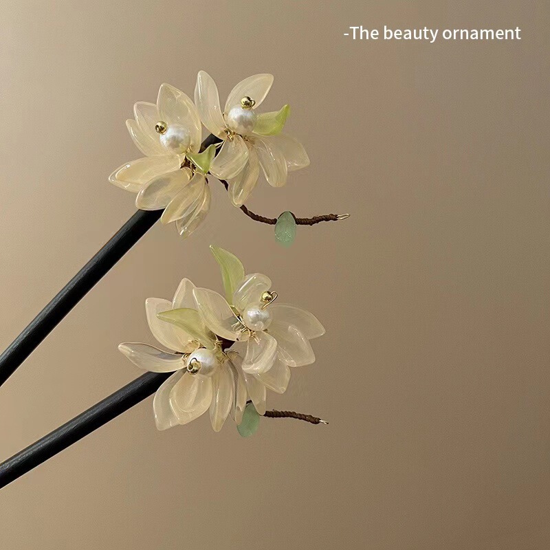 Super Fairy Retro Glazed Magnolia Flower Wooden Hairpin New Han Dynasty Cheongsam Hairpin Simple High-end Niche Hairpin Super Fairy Retro Glazed Magnolia Flower Wooden Hairpin New Han Dynasty Cheongsam Hairpin Simple High-end Niche Hairpin