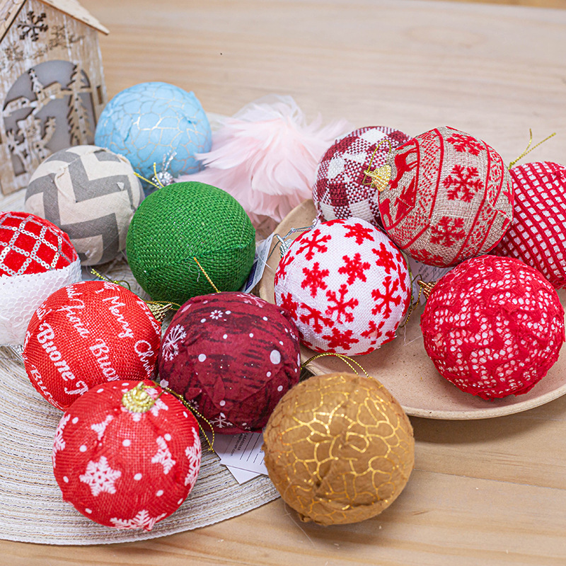 Decoración de Navidad suministros Plaid árbol de Navidad colgante tela de espuma traje de bola de Navidad 8cm en stock al por mayor