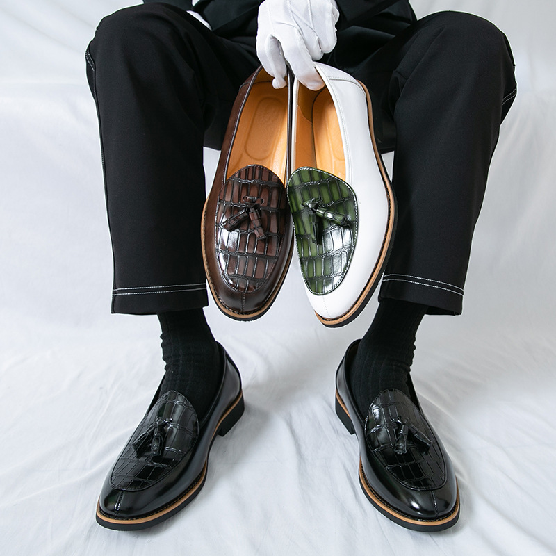 Zapatos de hombre transfronterizos tallas grandes primavera y otoño nuevos zapatos de cuero zapatos de cuero con flecos de moda zapatos de cuero de estilo británico de moda comercio exterior