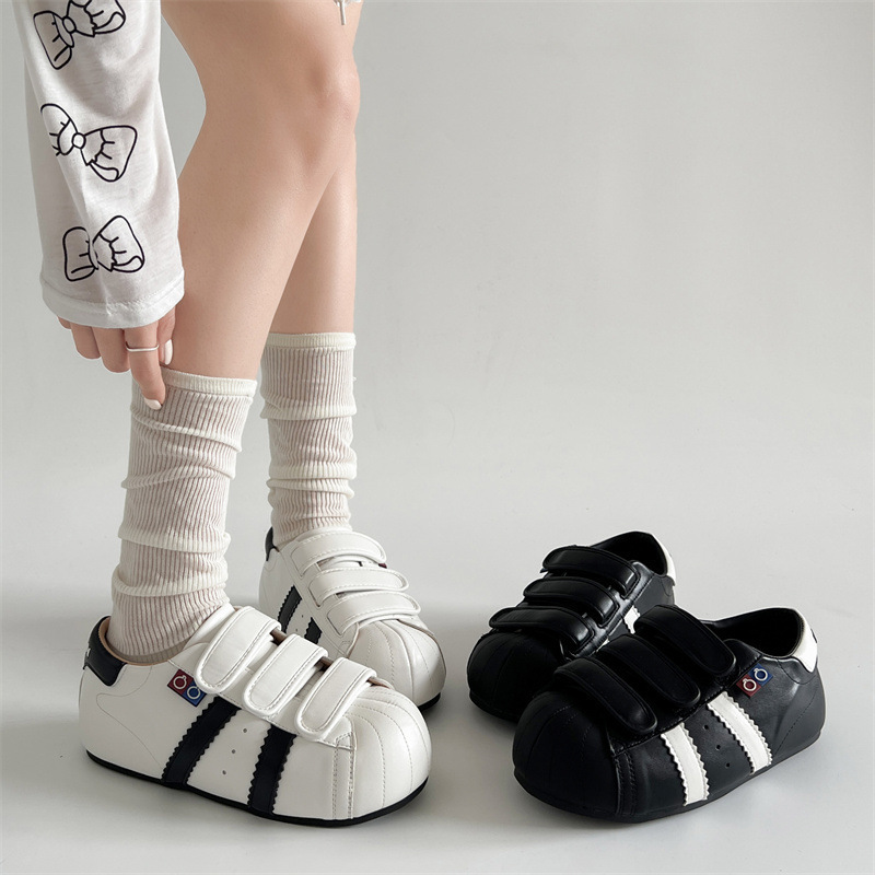 Queen Style Black Retro Inner Heightening Flats Agande Training Shoes Women's Summer 2025 New Soft-Soled Casual Sneakers