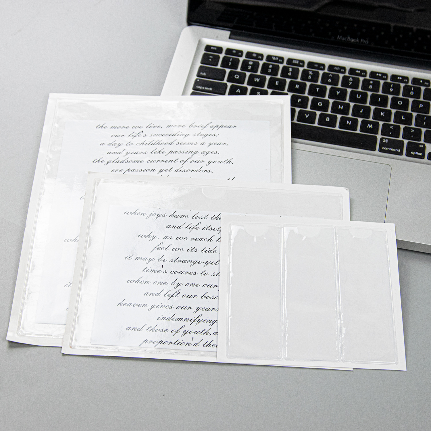 周转箱背胶标签袋自粘物料卡套透明标签套插卡套物料标识卡袋