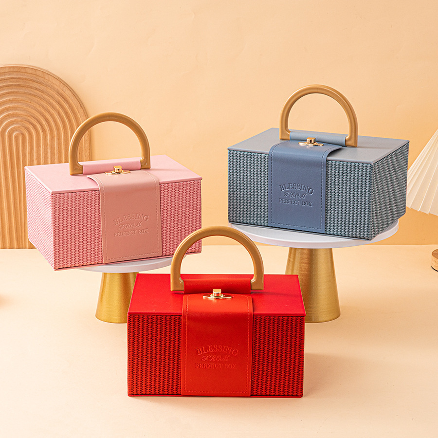 新款情人节皮质结婚新娘回礼伴手礼创意喜糖礼品盒换装箱批发