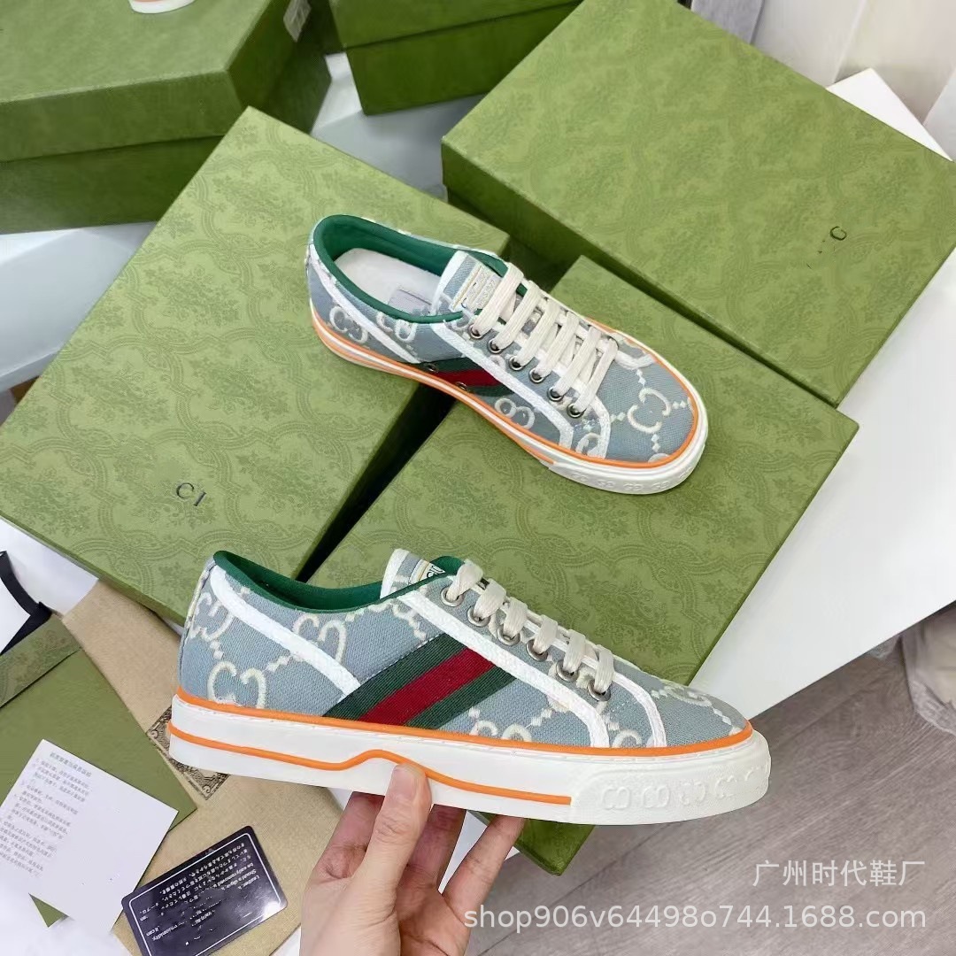 G1977 zapatos de lona de presbiterio para mujer 2023 primavera estilo fino bordado retro pareja zapatos deportivos casuales planos de todo fósforo