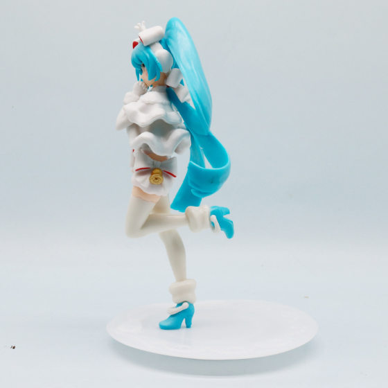 New Dessert Hatsune Bell Two-Dimensional Doll Beautiful Girl Figure Car Chassis Desktop Scene Model Ornaments