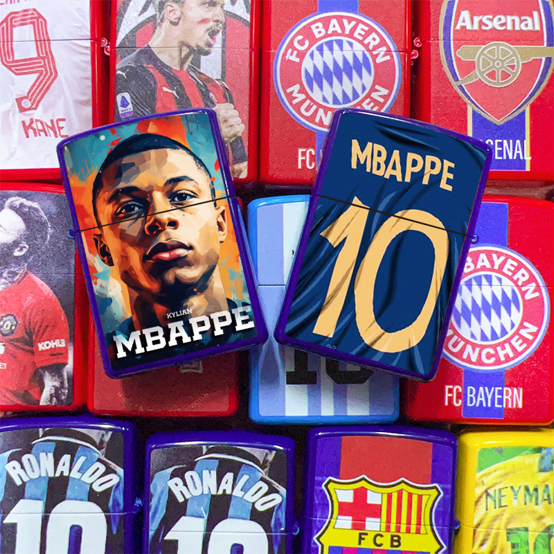 Encendedor de queroseno con diseño de jugador legendarario de la dinastía del fútbol, textura retro en relieve, acabado mate, artesanía
