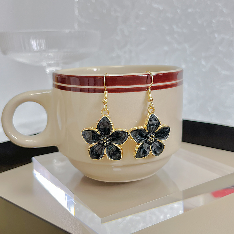 1 Pair Simple Style Flower Alloy Women's Drop Earrings display picture 4