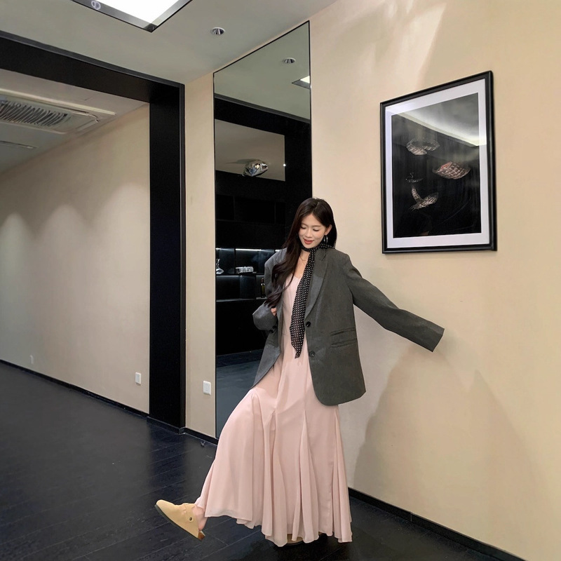 法式高级感灰色西装外套女2025秋季新款宽松中长款炸街长袖西服潮|undefined