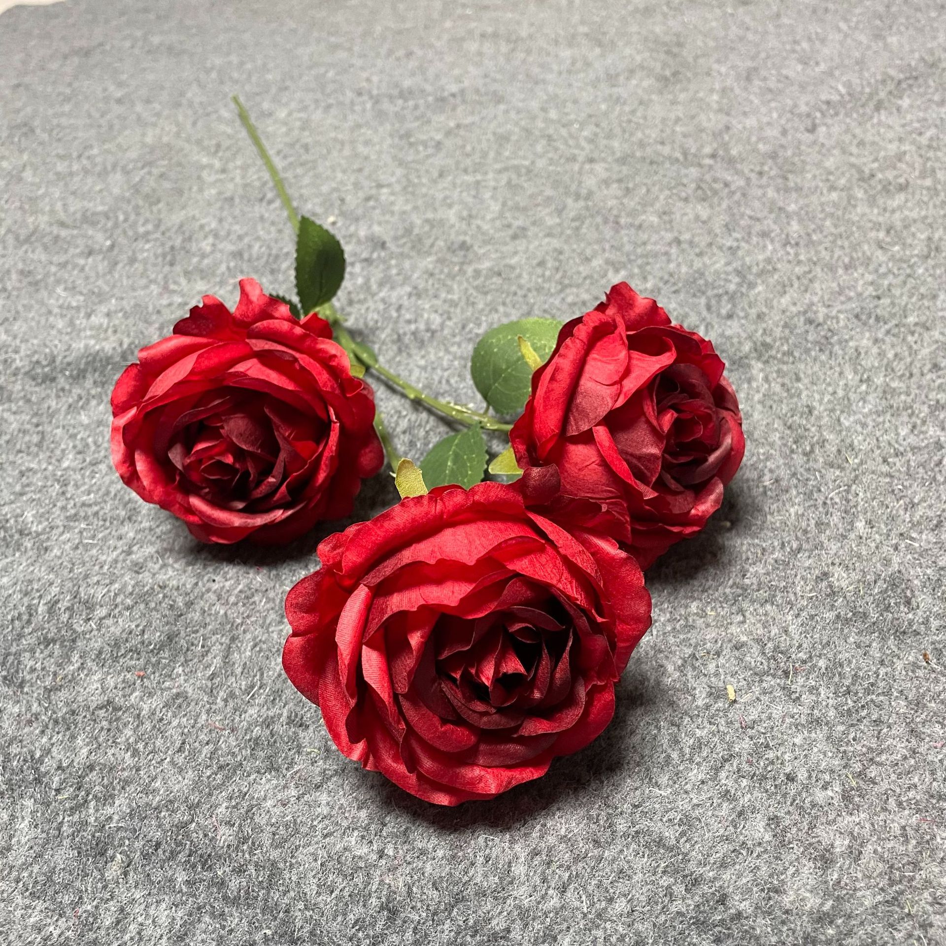 빨간색