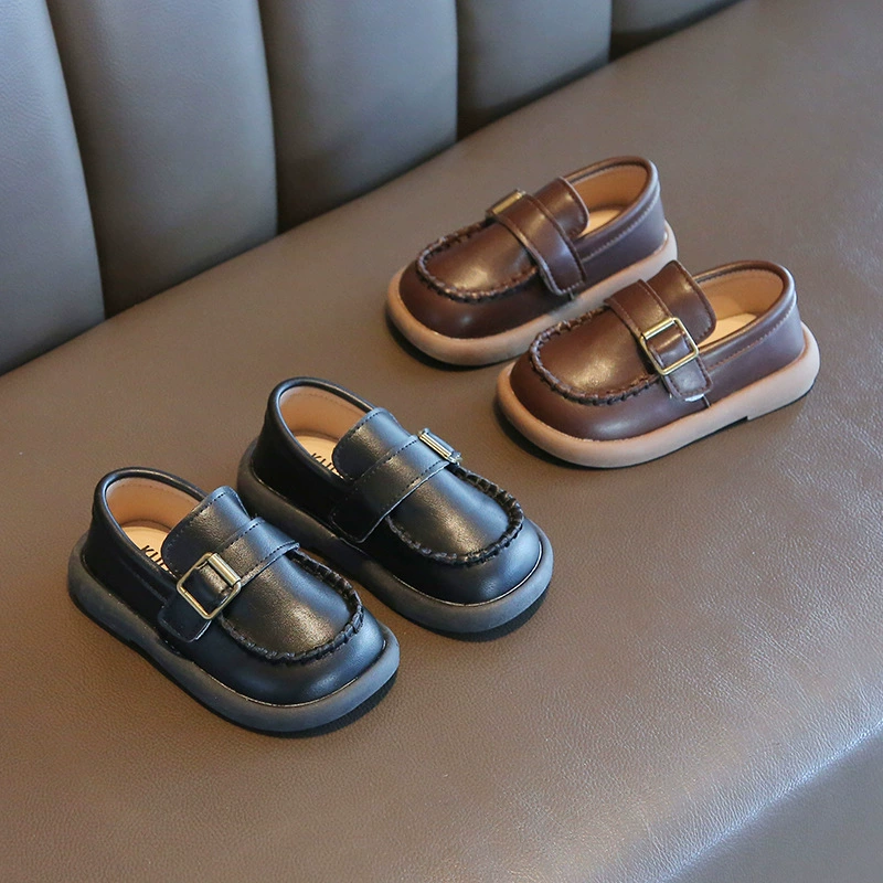 Корейская версия повседневная большая круглая голова маленькая кожаная обувь мягкая подошва детская обувь весной новый мальчик девочка одиночная обувь оптом