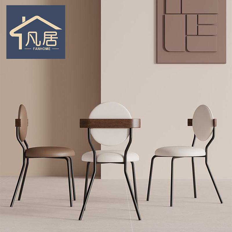 Sillas de comedor de estilo crema sillas de diseño de madera sólida sillas de mesa de comedor taburetes de comedor en línea