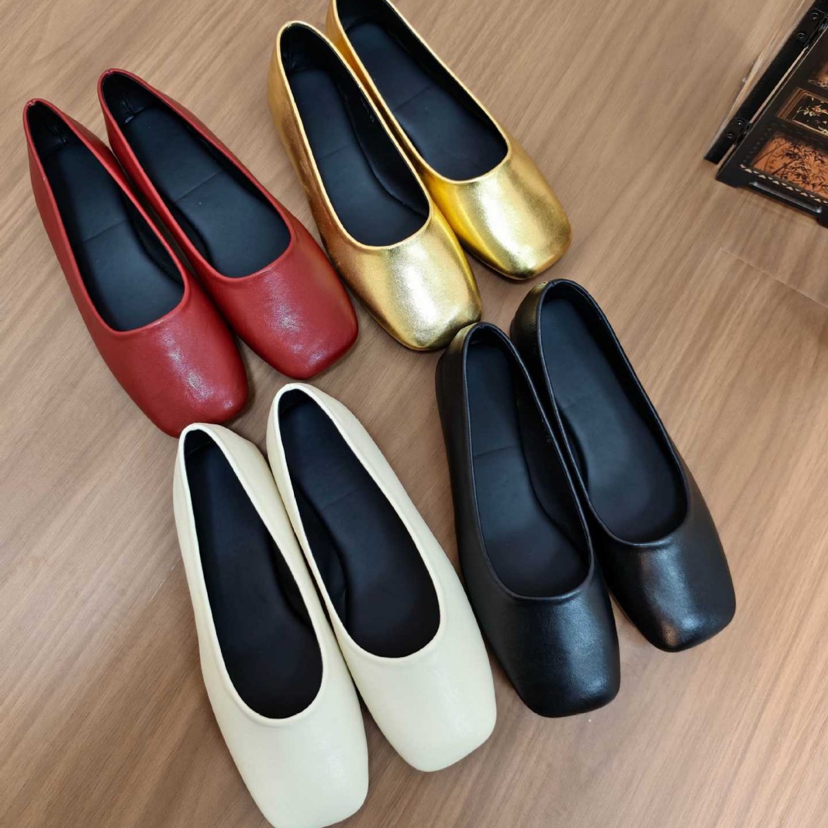 Internet Celebrous Same Style Spring Flat Ballet Shoes Minimalist Retro Square Toe Milk Shoes High Version Niche Soft Leather Single Shoes Loafers