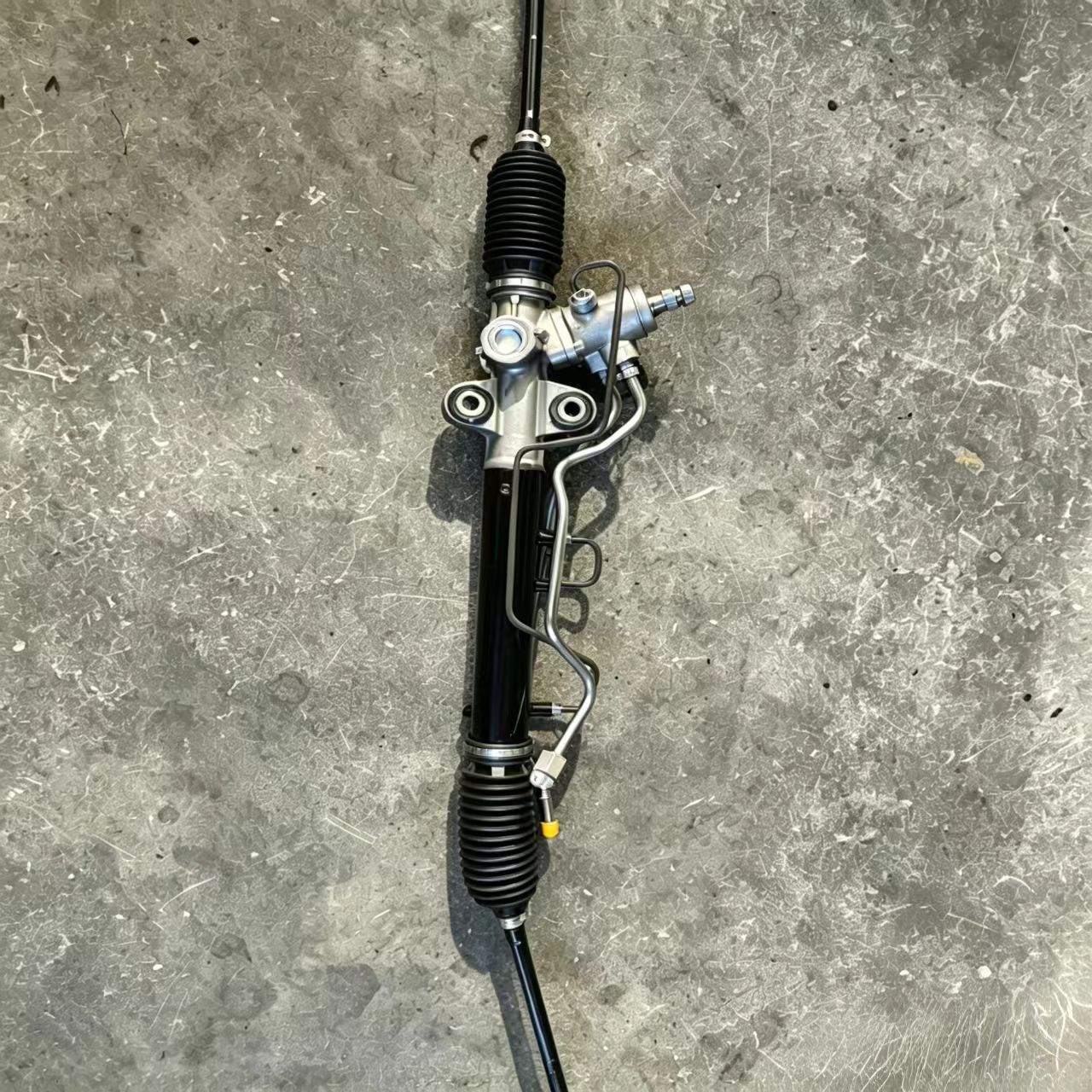 Bl8D-32-110A B25D-32-110A Suitable for Familia Car Parts Steering Gear