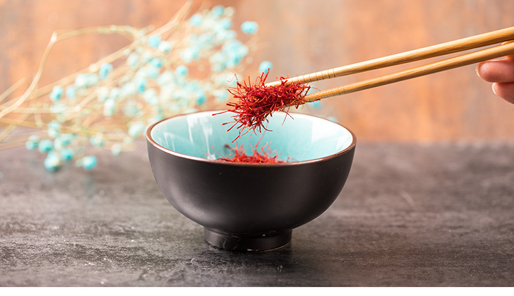 Premium Saffron Threads Zang Hong Hua Crocus sativus Dried Stigmas for Culinary and Herbal Use 3g Bottle key features
