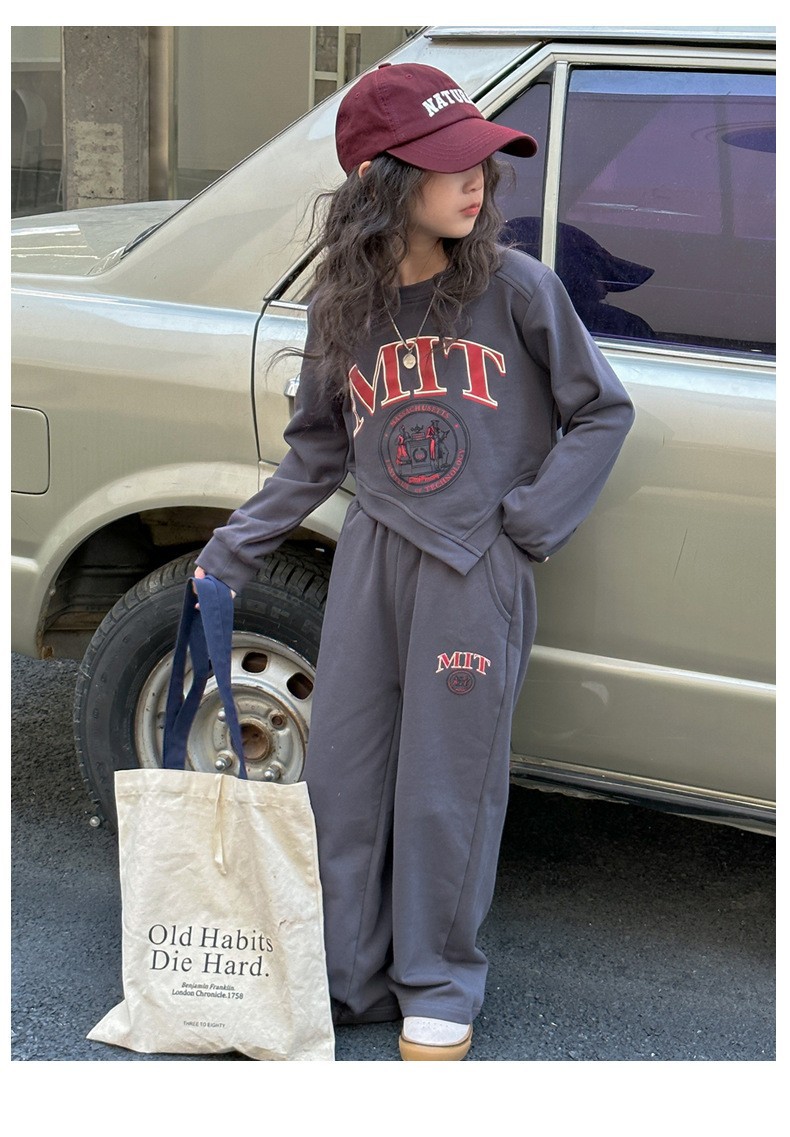 Maglione casual ampio da ragazza con lettere giocose top irregolare a maniche lunghe T pantaloni a gamba larga a tubo dritto in due pezzi_voghion.com