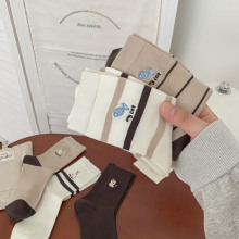 美拉德色袜子女秋冬刺绣卡通中筒袜可爱猫吃鱼堆堆袜条纹吸汗棉袜