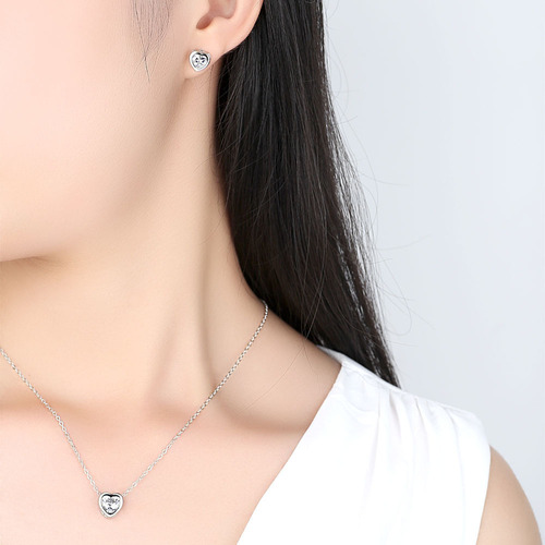 Wholesale classic eight heart eight arrow zirconia necklace, Japanese and Korean heart-shaped zirconia necklace for women, foreign trade jewelry wholesale