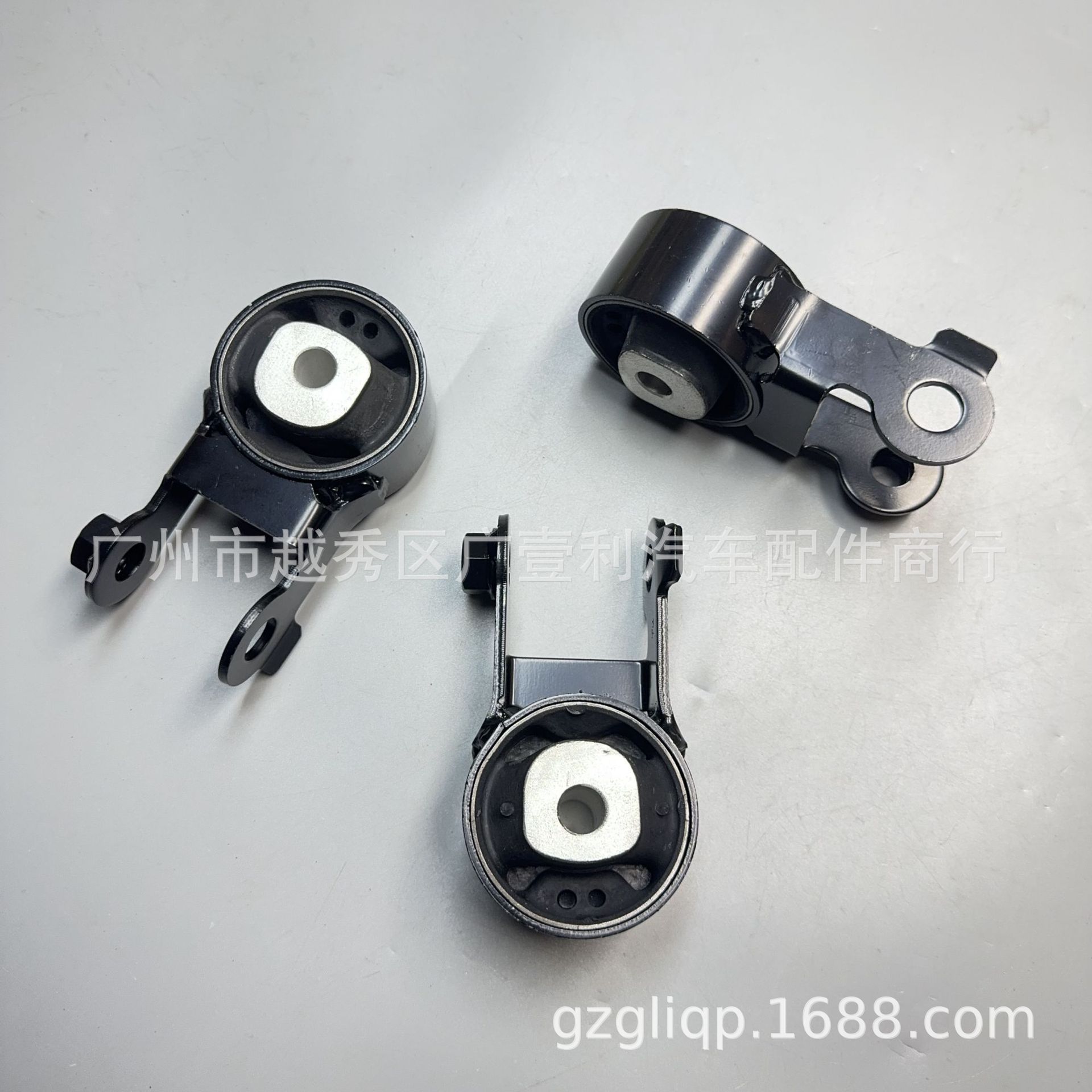 Applicable 12363-0M050 12363-21060 12363-0M020 yaris NCP90 upper right foot glue