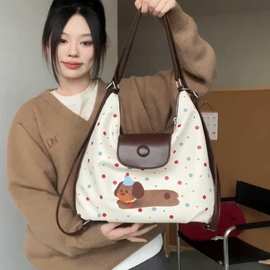 秋冬巧克力小狗波点云朵包包女新款学院风双肩包休闲单肩托特包