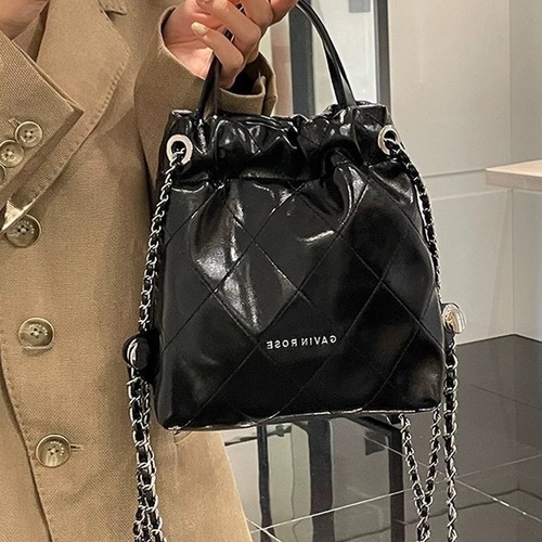 Xiaoxiangfeng rhombus chain backpack 2024 new soft leather handbag small bag niche design fashionable backpack trend