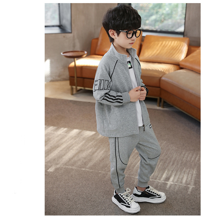 Ensemble de vêtements de sport pour garçons pour enfants 2024 Zhongda version coréenne de l'uniforme scolaire de sport pour enfants 2022 nouveau_voghion.com
