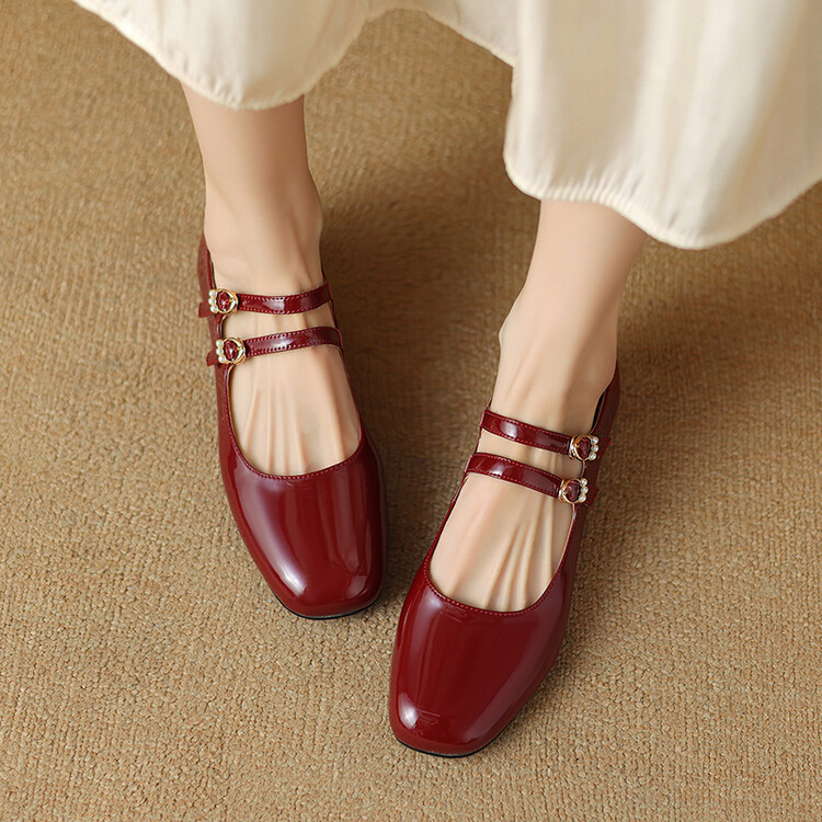 Retro elegant red Mary Jane shoes low-cut with a strap flat