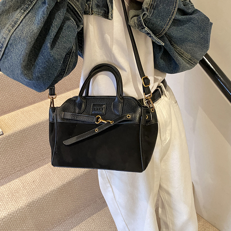 2024 otoño e invierno nuevo estilo retro todo-fósforo gamuza esmerilada hebilla de cinturón bolso de hombro de mano bolso de axila bolso de papel