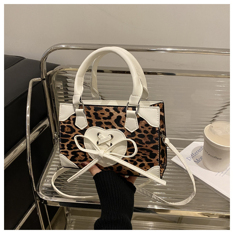 337g Weight Synthetic Leather Lining Material Zipper Closure Type Single Shoulder Strap Strap Type Crossbody Bag Bags Type Casual, Shopping Occasion Pu Leather Material Leopard Pattern All Seasons Season Women's Gender Streetwear Style Square Shape Medium Size Women's Medium Pu Leather Leopard Streetwear Square Zipper Crossbody Bag 14